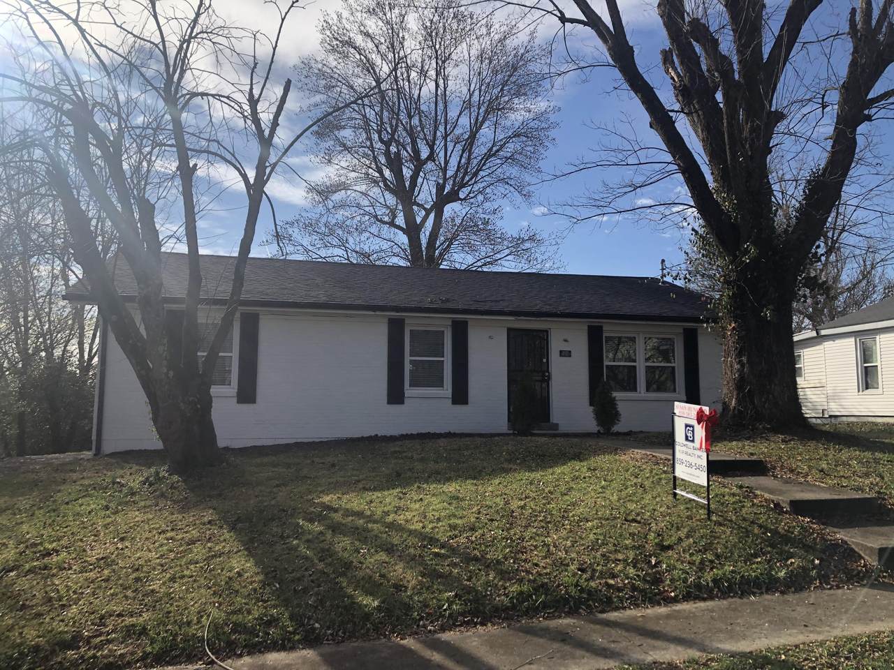 502 Russell Street - Photo 1