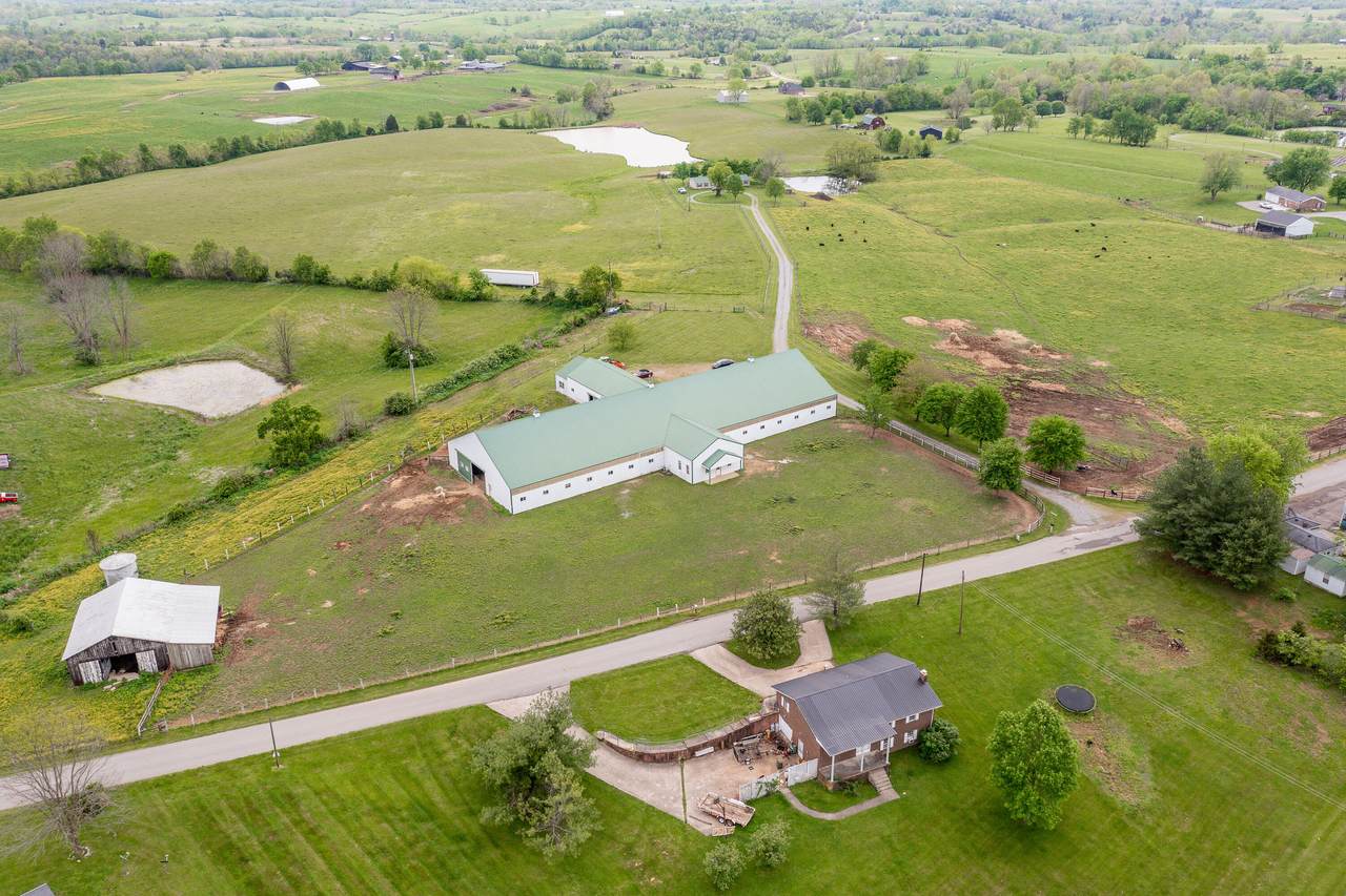 287 Redwood Road - Photo 1