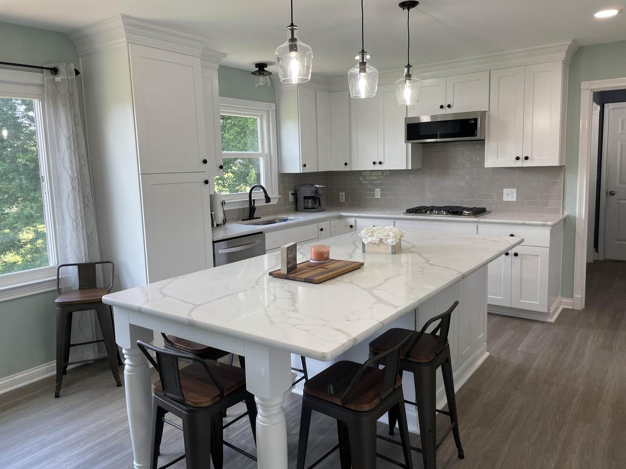208 Bluffwood Drive - Photo 1