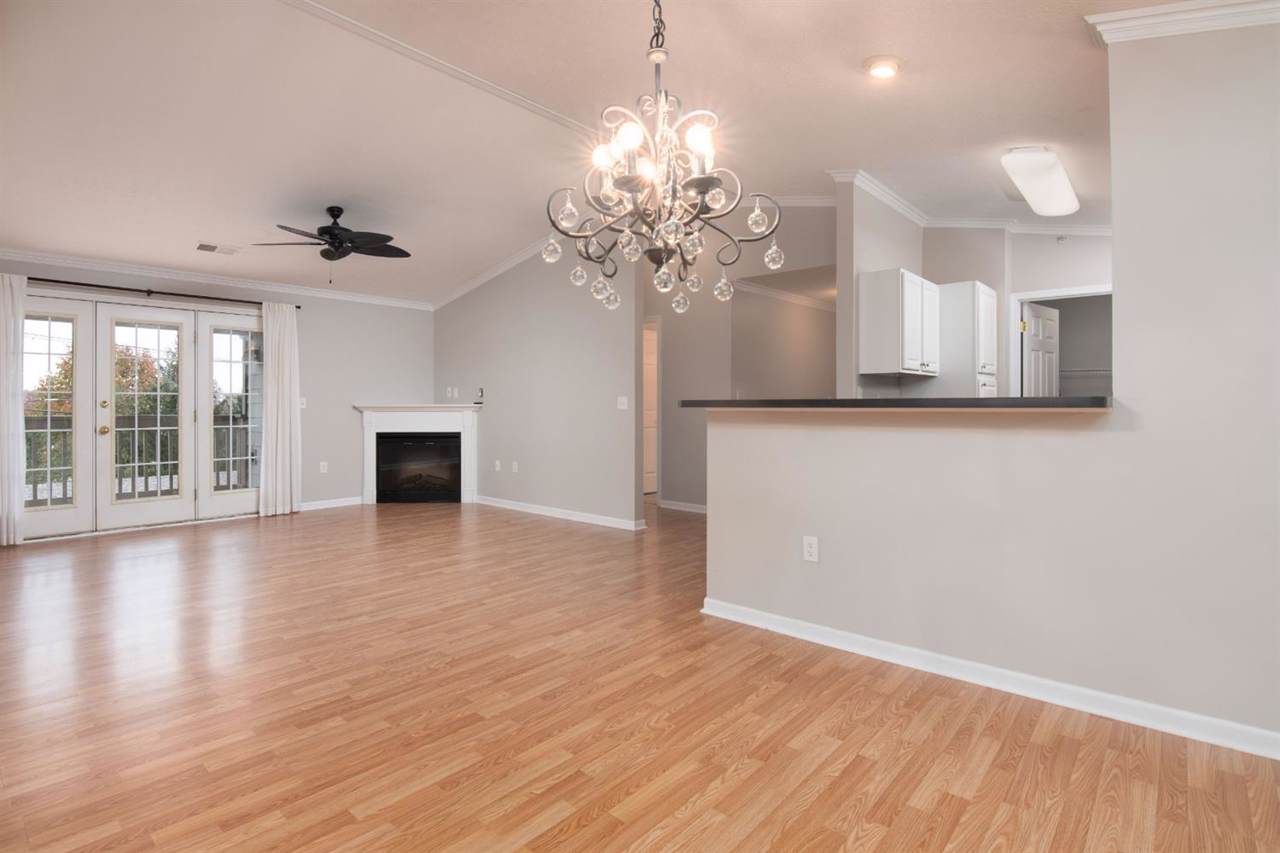 600 Vincent Way - Photo 1
