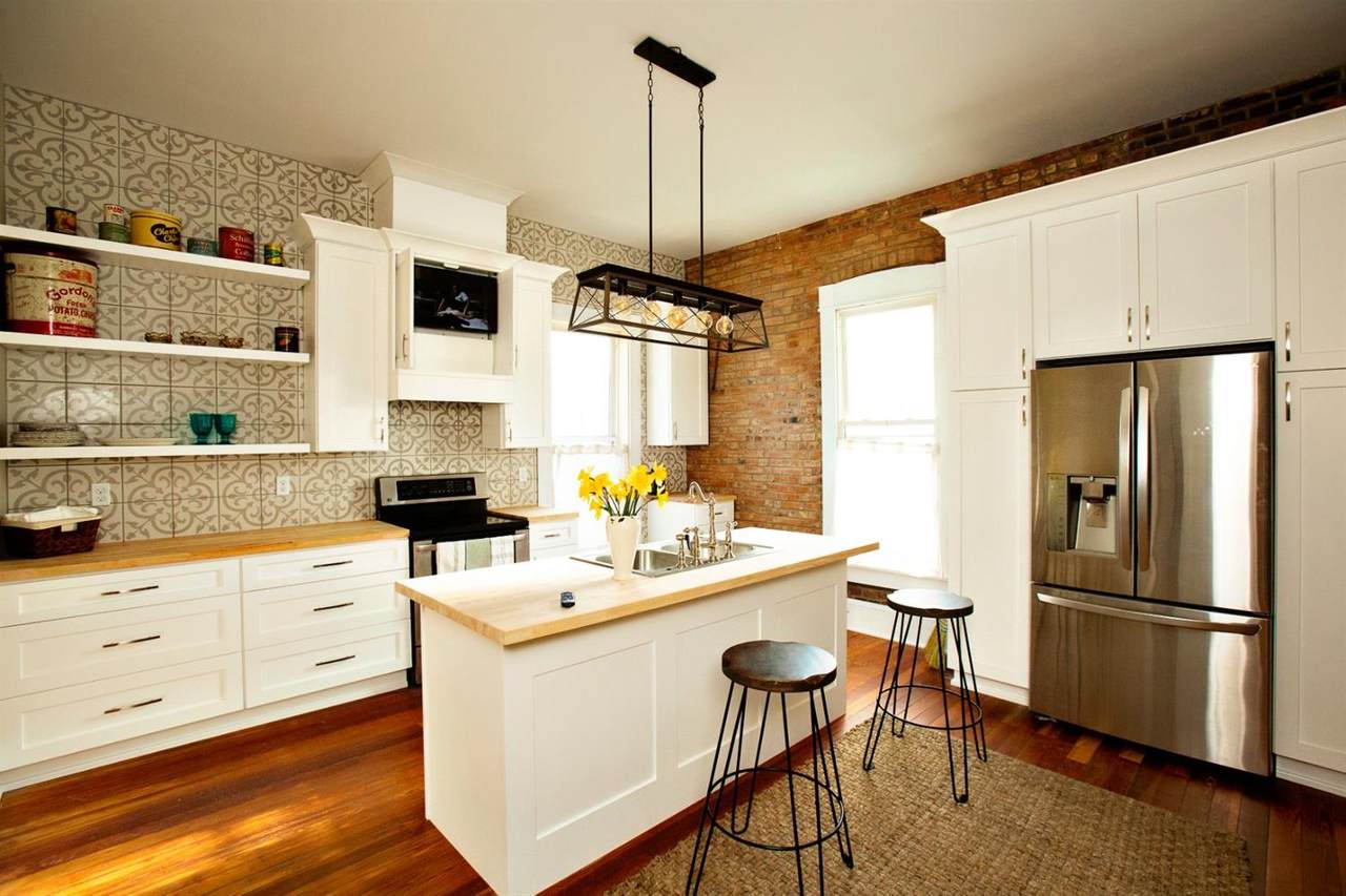 127 Poplar Street - Photo 1