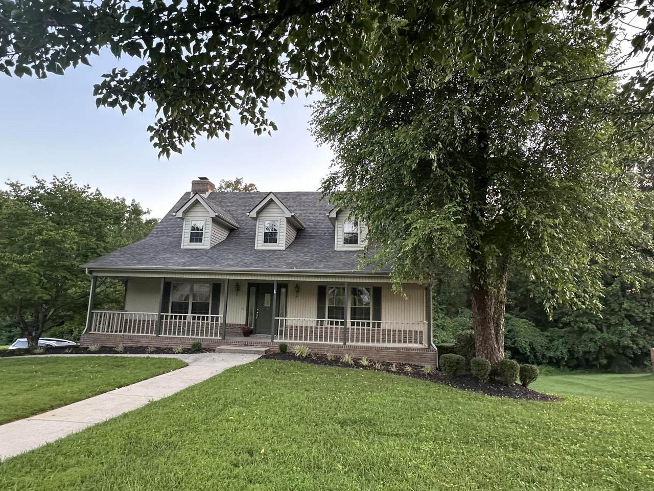 175 Shadow Oak Drive - Photo 1