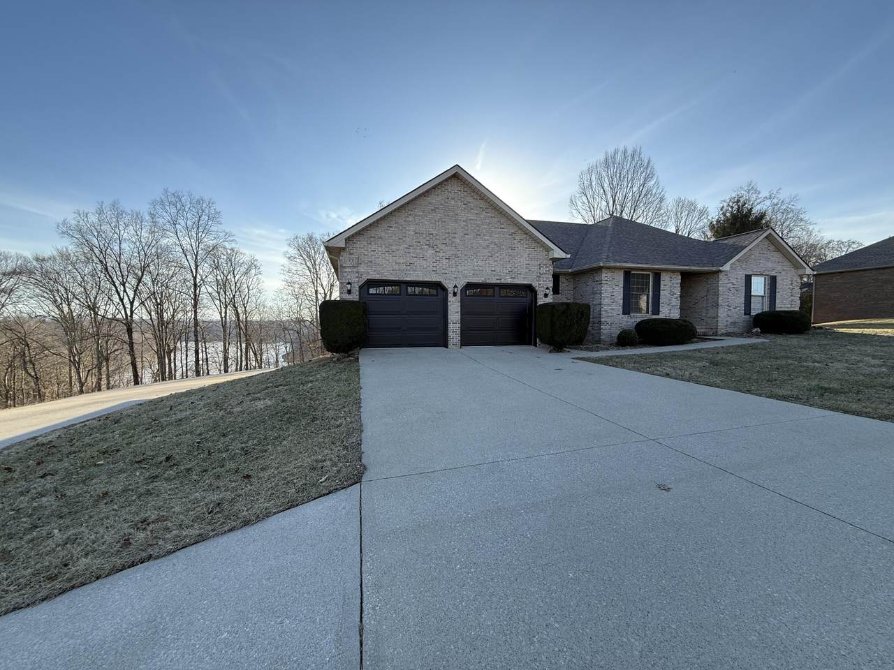 381 Lakepointe Drive - Photo 1