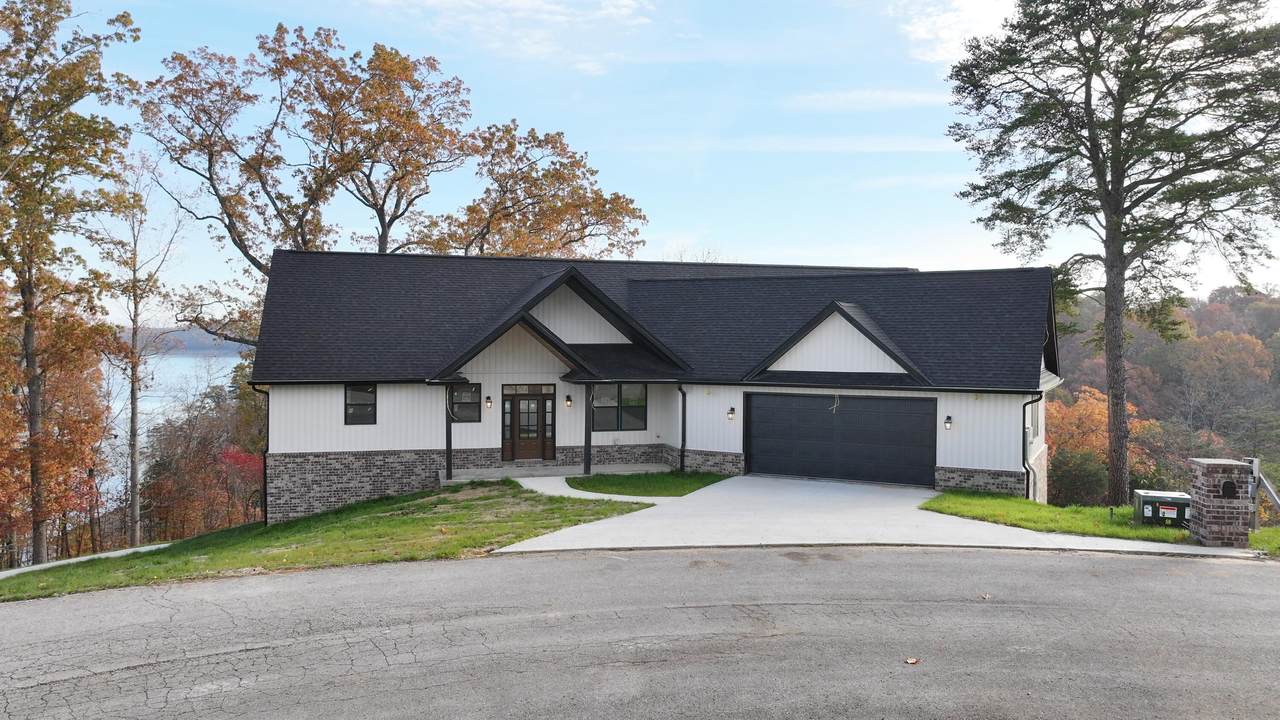 554 Colson Drive - Photo 1