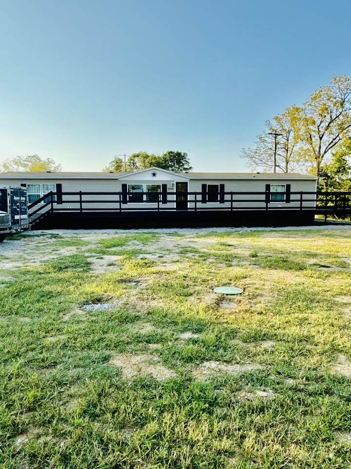 1440 Carter Road - Photo 1