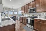 204 Blackthorn Drive - Photo 32