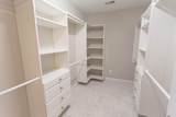 952 Auckland Avenue - Photo 10