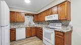 1640 Nicholasville Road - Photo 17