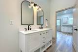 323 Randolph Street - Photo 17