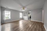 1560 Lindy Lane - Photo 7