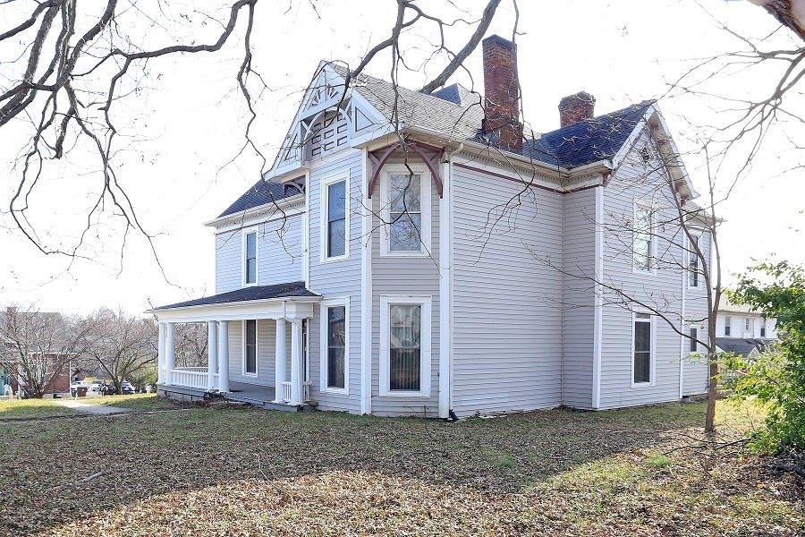 410 Lexington Avenue - Photo 1
