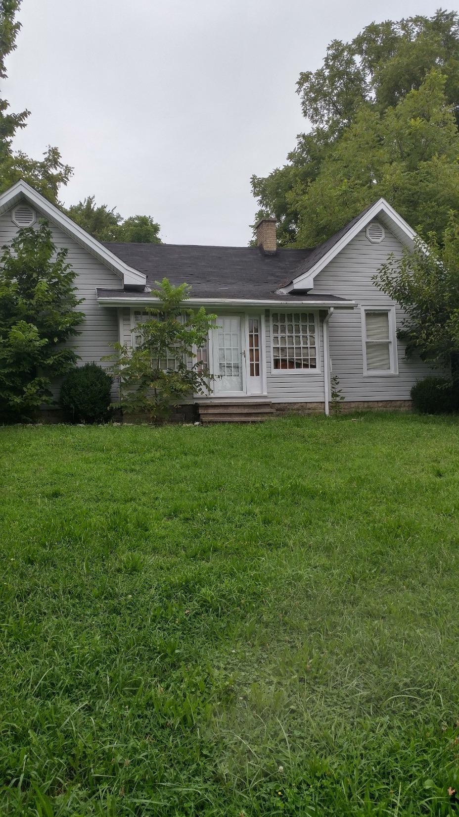 1605 Irvine - Photo 1