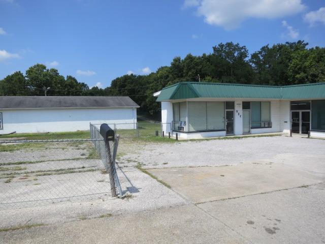 710 Maple Street - Photo 1