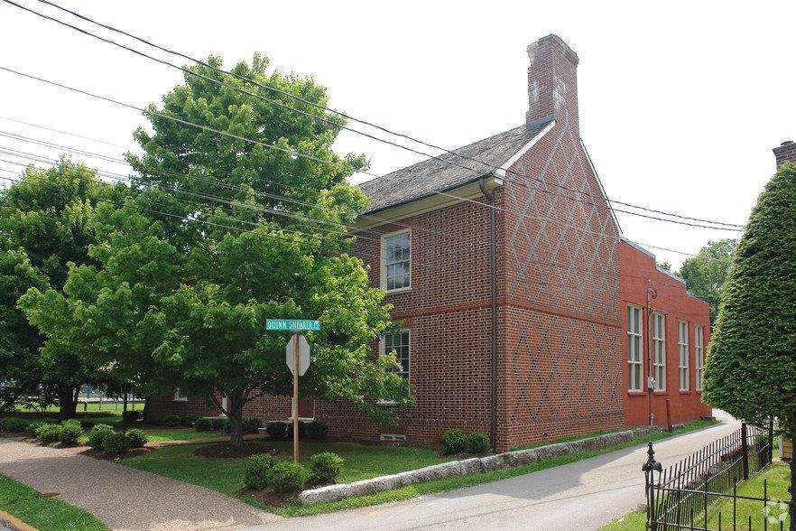 148 Jefferson Street - Photo 1