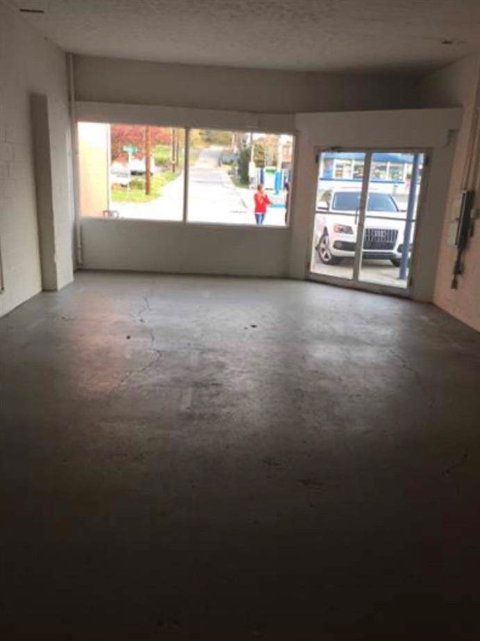 135 Holmes Street - Photo 1