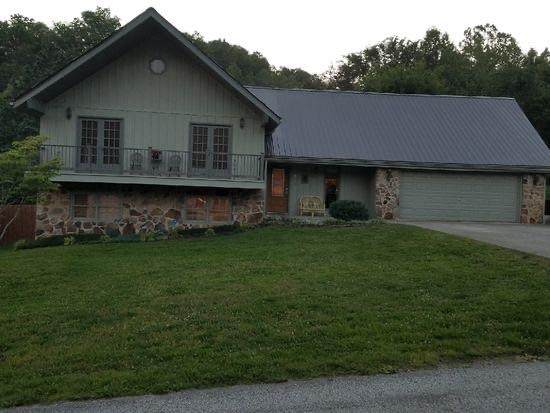 53 Collier Ave - Photo 1