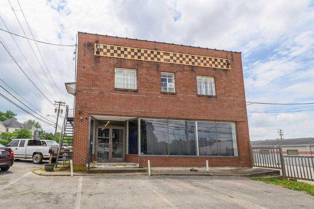 502 W Lexington Avenue - Photo 1