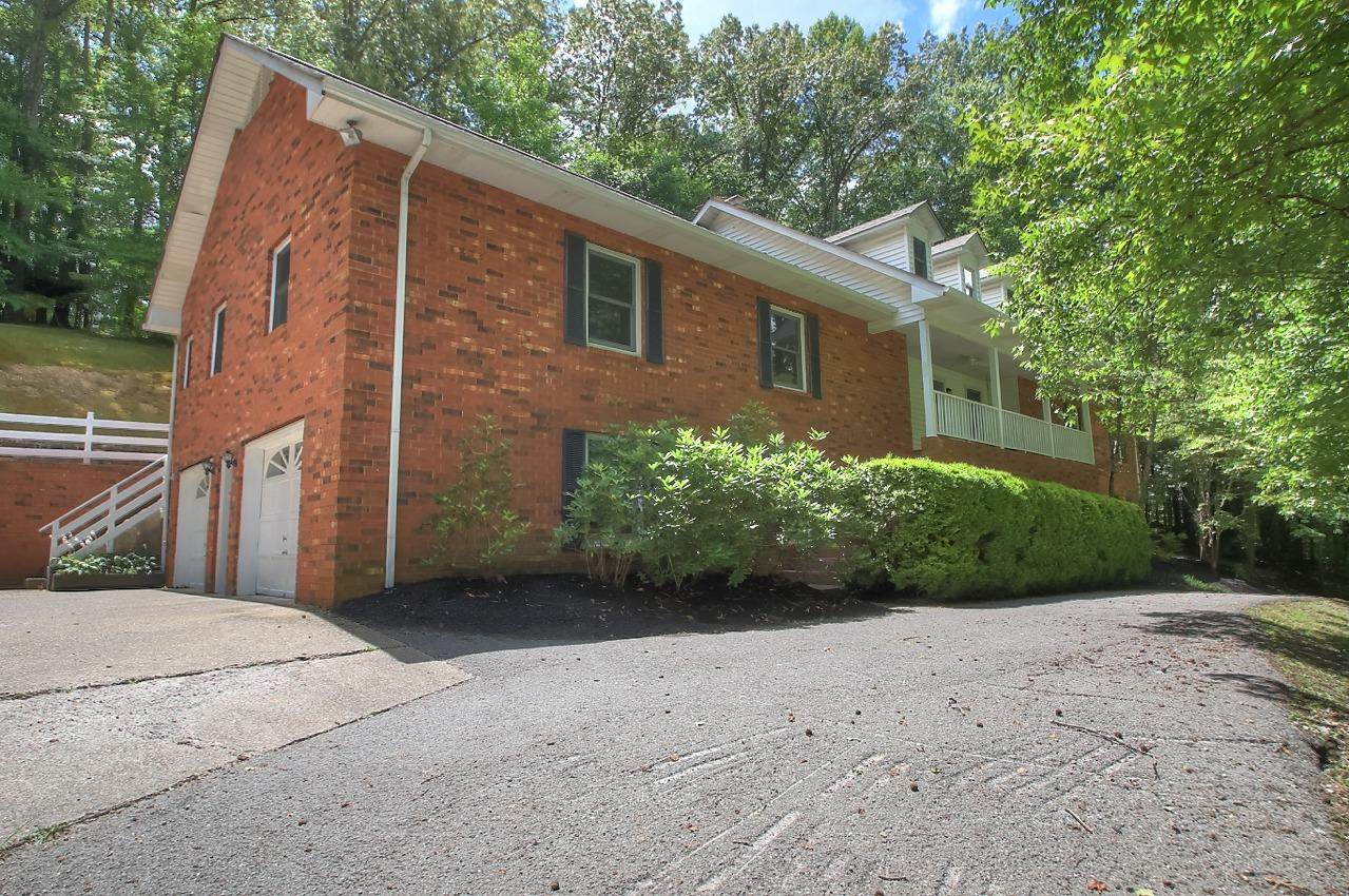 222 Park Avenue - Photo 1