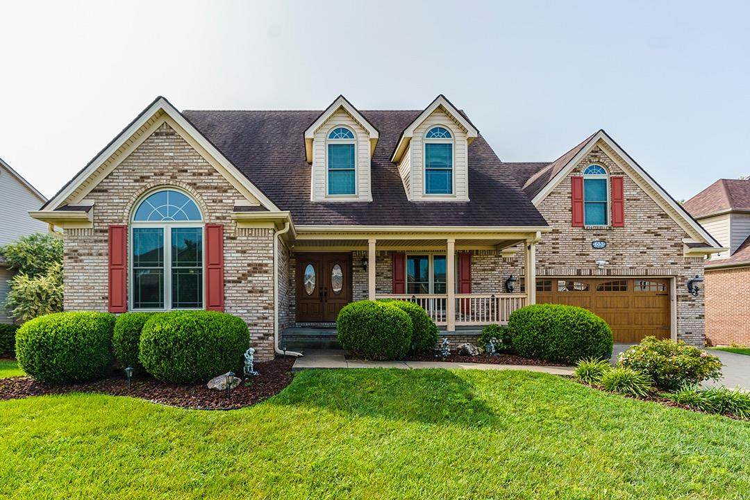 653 Oxford Rd - Photo 1