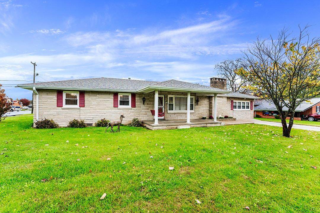 214 Laurel Drive - Photo 1