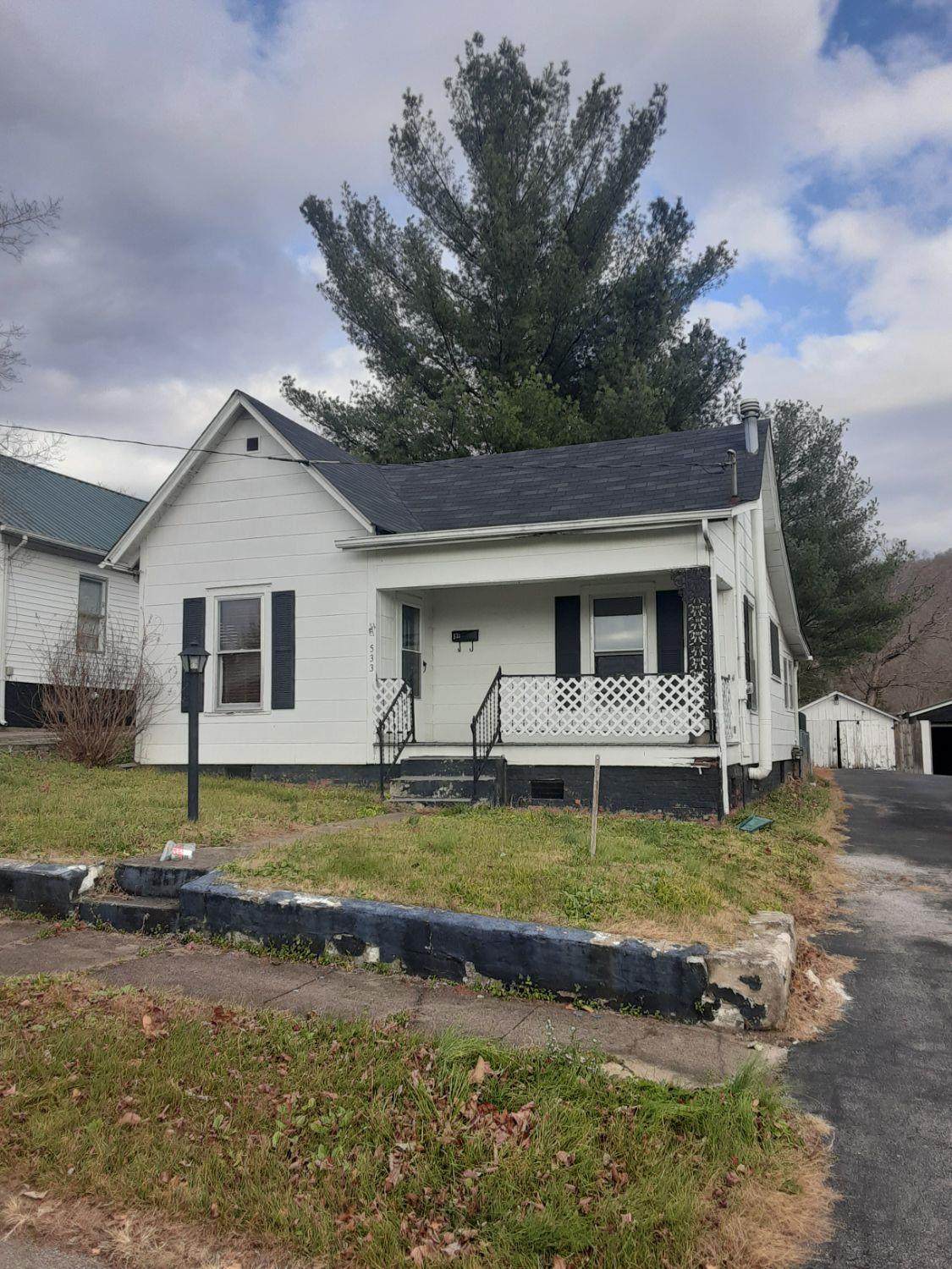 533 Cantrill Street - Photo 1
