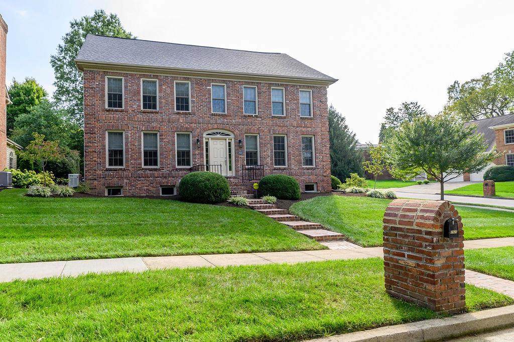 2920 Sweet William Court - Photo 1