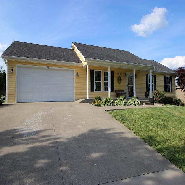 916 Greenwood Drive - Photo 1