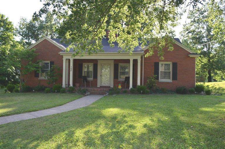 798 Beaumont Avenue - Photo 1