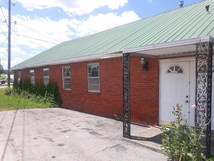 19 Compton Road - Photo 1