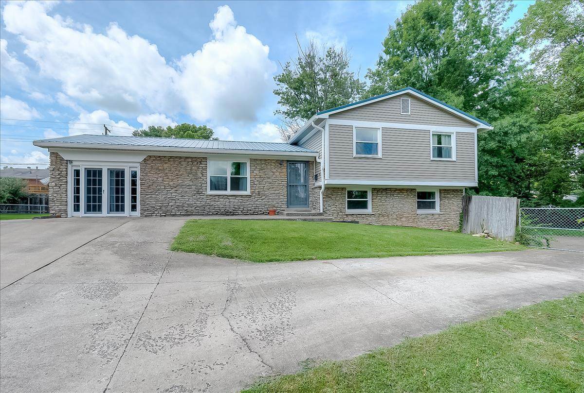 210 Knollwood Place - Photo 1