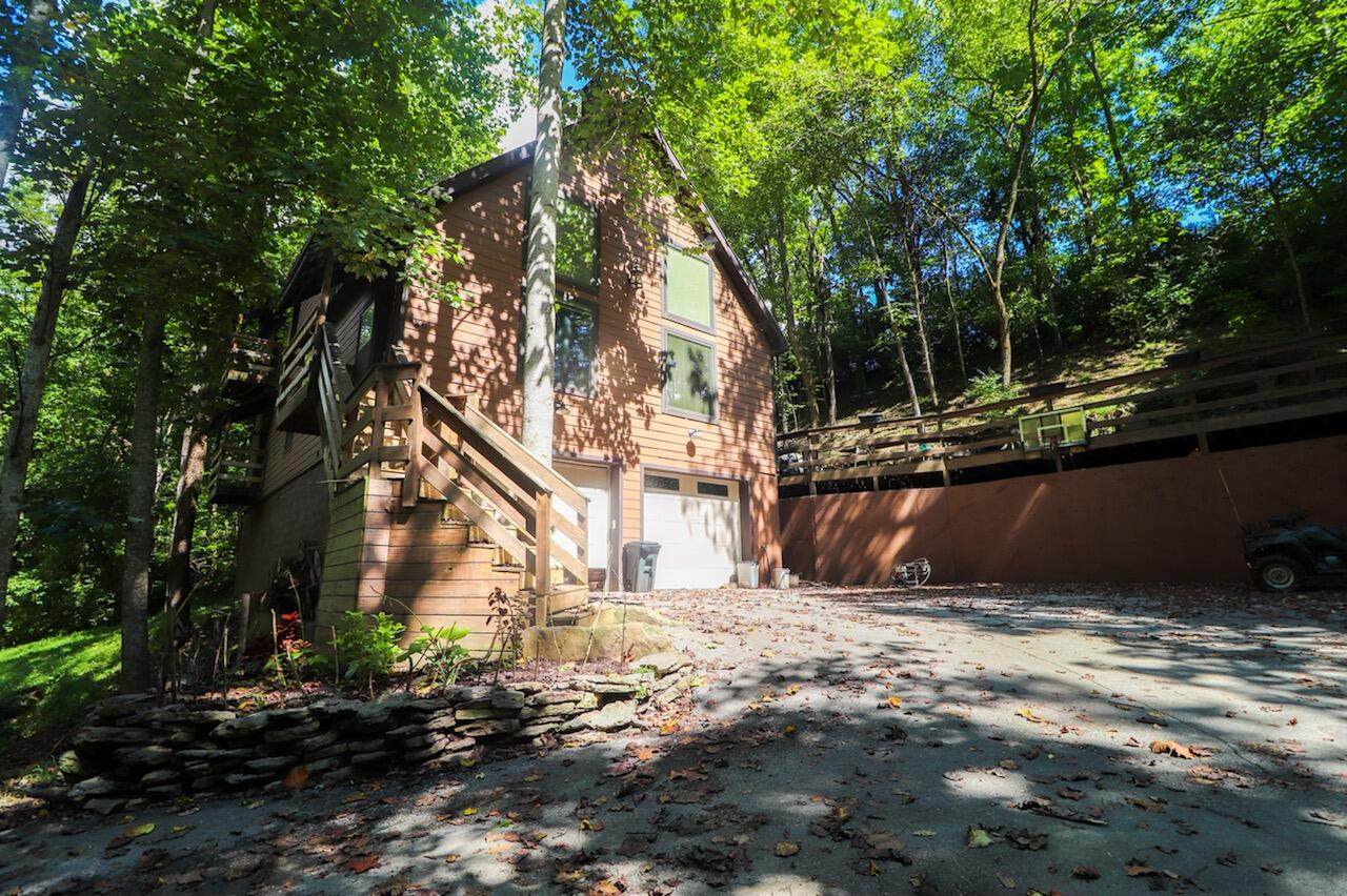 730 Valley Drive - Photo 1