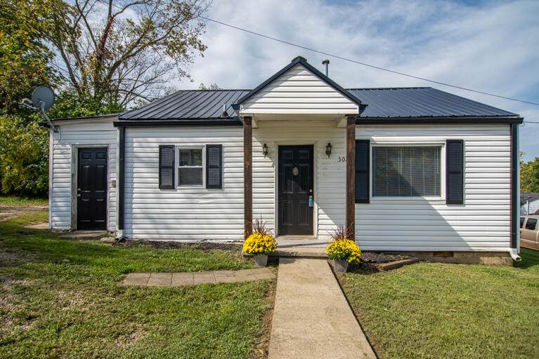 502 Maple Street - Photo 1