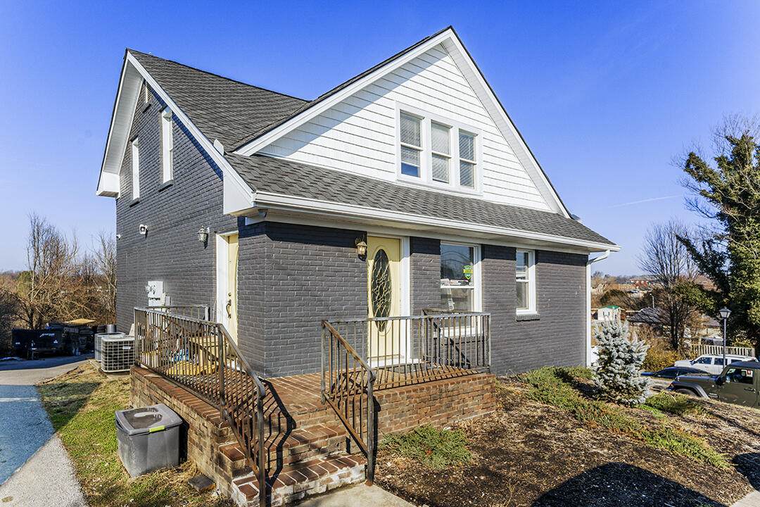 1232 Lancaster Road - Photo 1