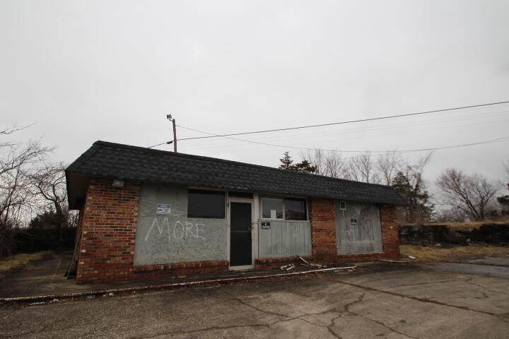 1940 Willisburg Road - Photo 1