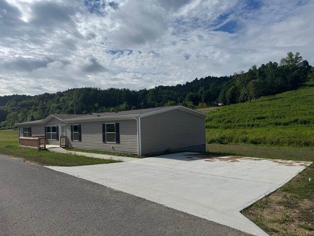 130 Dixon Drive - Photo 1