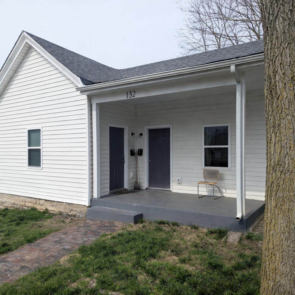 132 7th Street - Photo 1