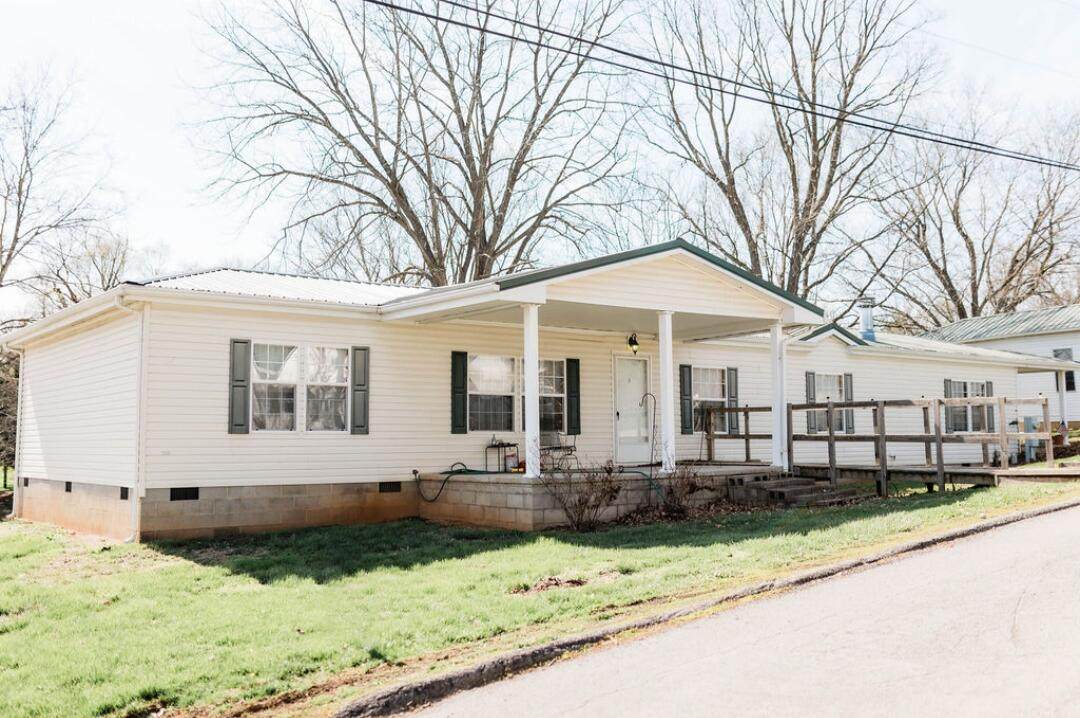 101 Arnold Heights - Photo 1