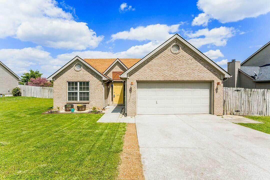913 Fieldstone - Photo 1