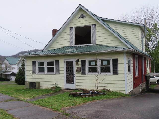 406 Broadway Street - Photo 1