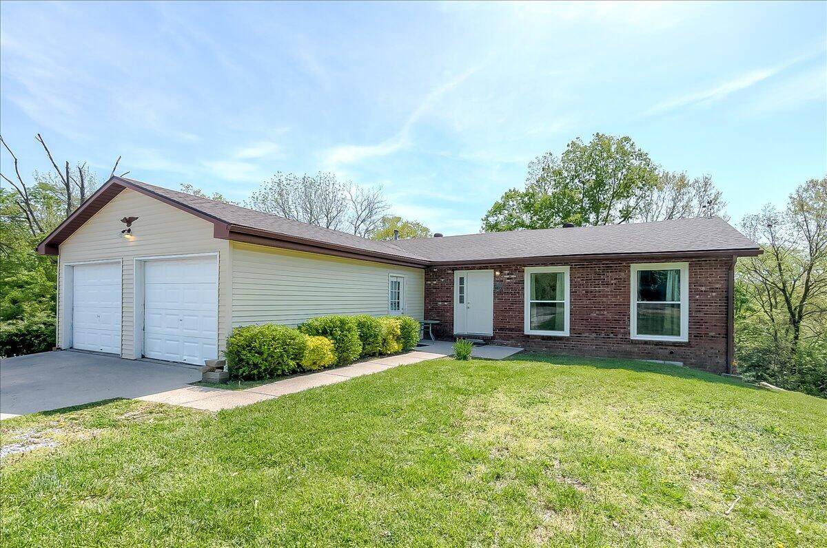 155 Skyview Drive - Photo 1