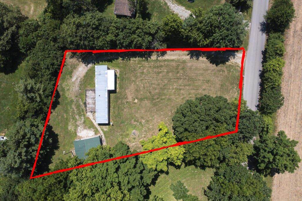 989 Wornall Lane - Photo 1