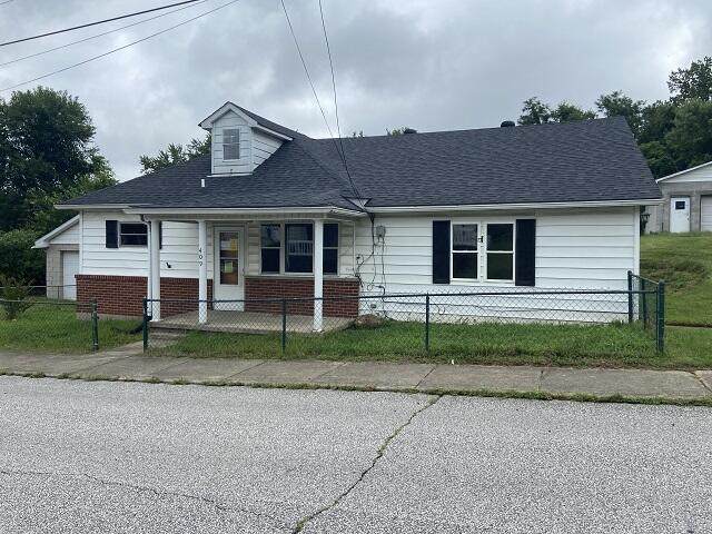 409 Long Street - Photo 1