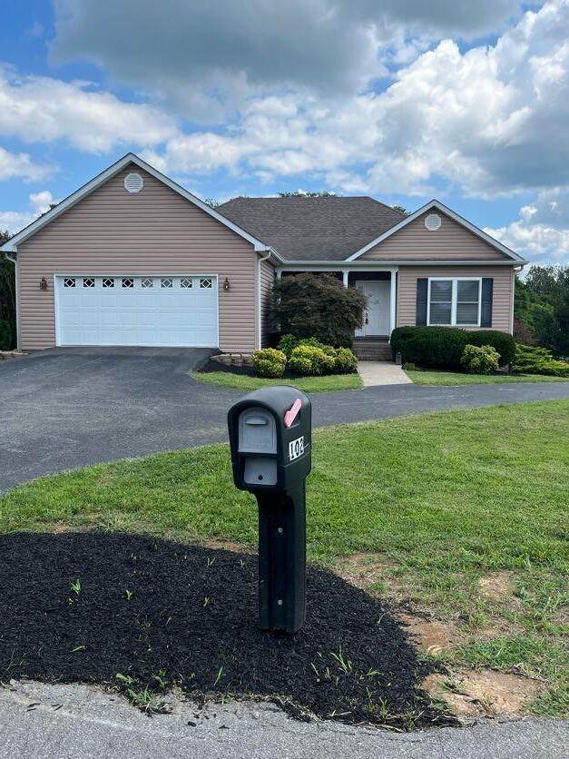 102 Elm Loop - Photo 1