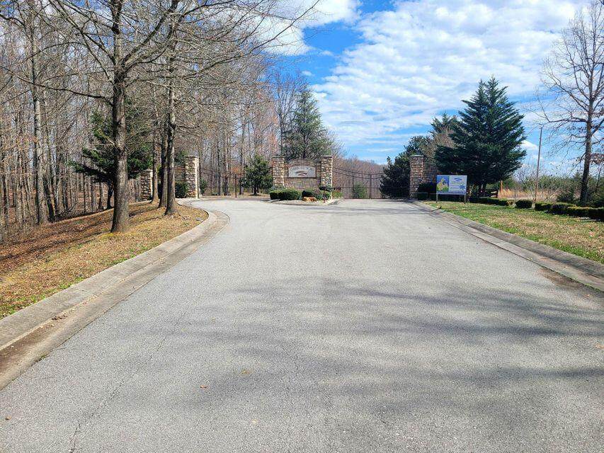 000 Willow Point Road - Photo 1