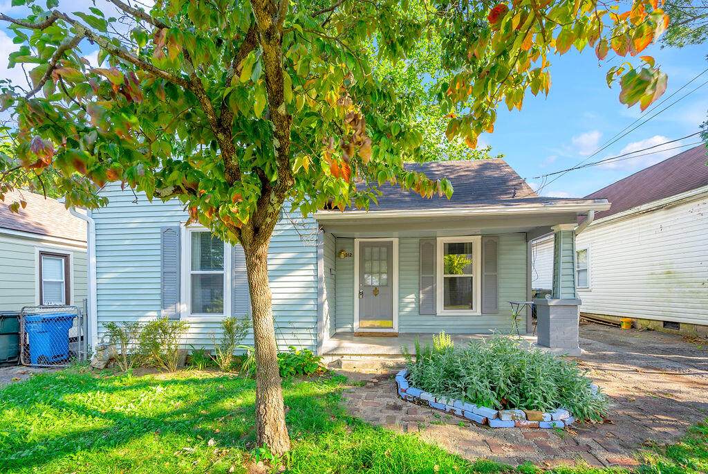 312 Richmond Avenue - Photo 1