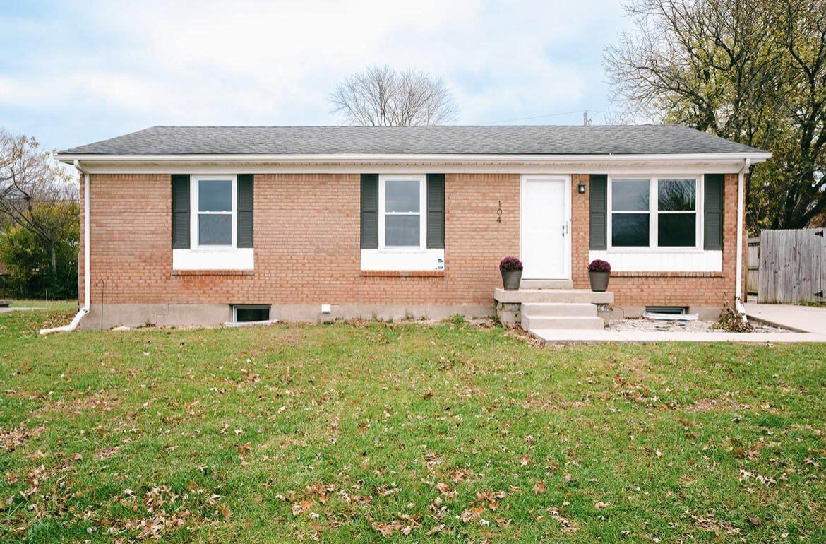 104 Birch Drive - Photo 1