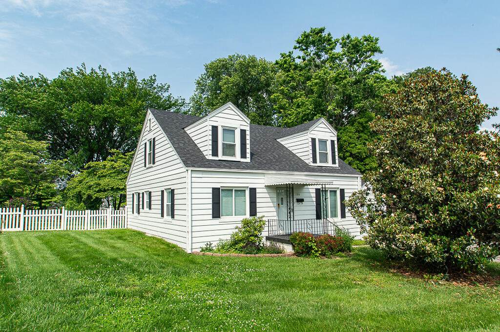 135 Rolling Acres Drive - Photo 1