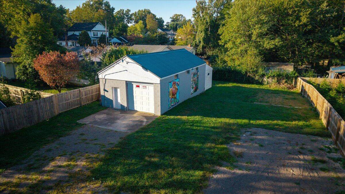 1310 Robertson Avenue - Photo 1