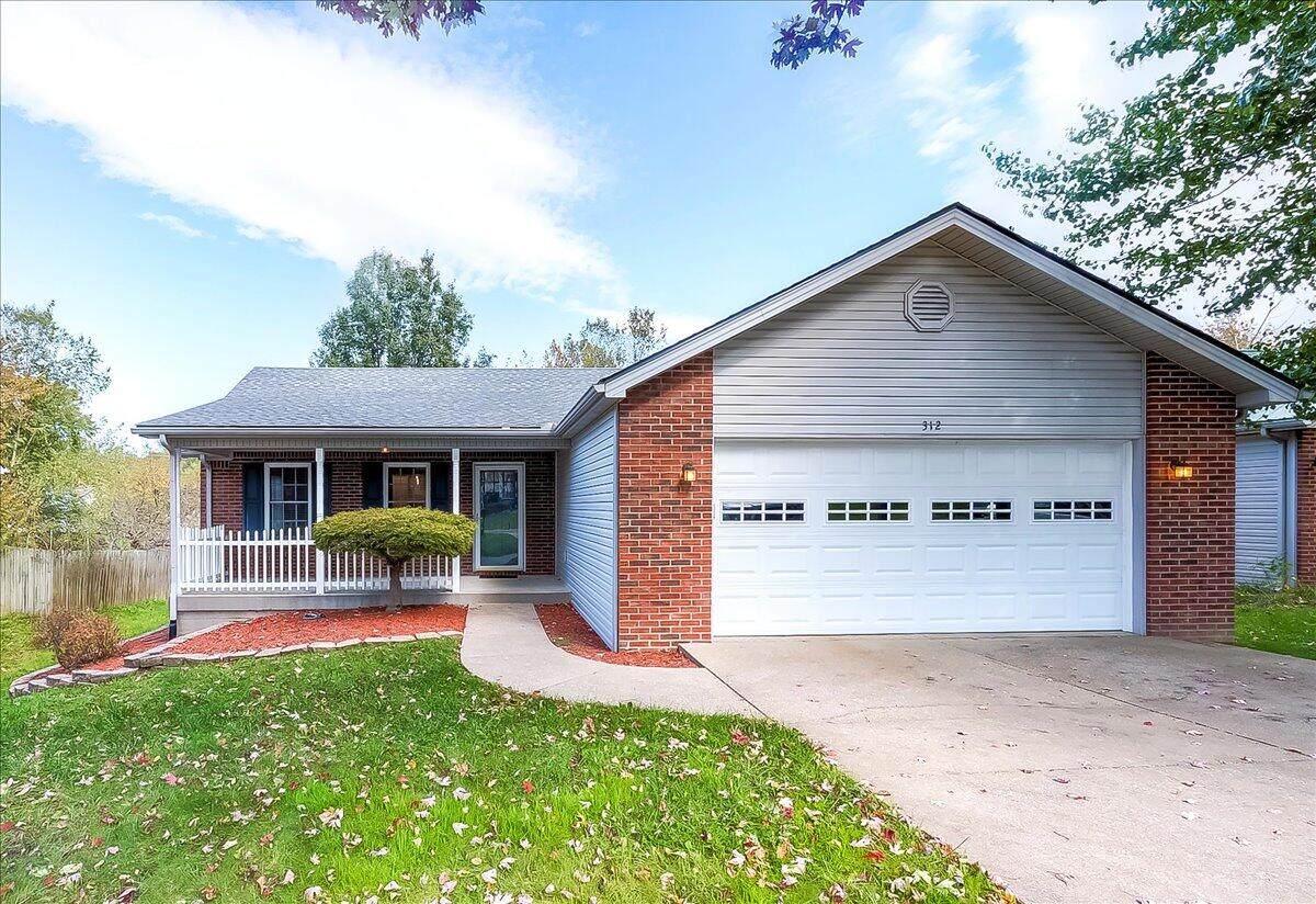 312 Sandstone Drive - Photo 1