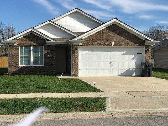 329 Oxford Circle - Photo 1